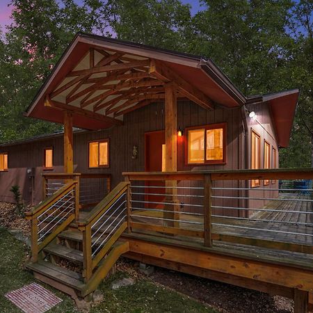 Chalet W Hot Tub, Large Deck, Grill, & Fast Wifi Berkeley Springs Luaran gambar