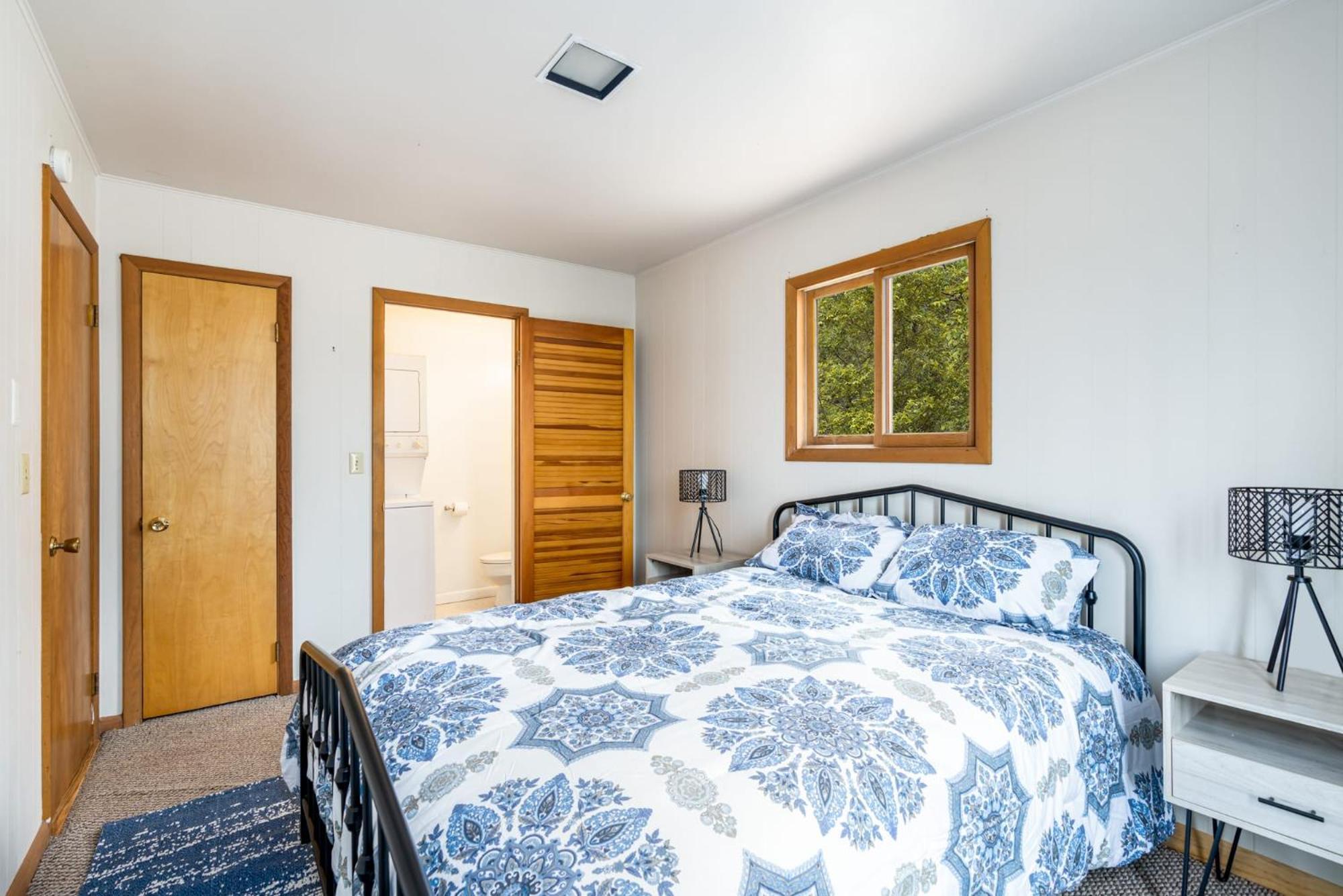 Chalet W Hot Tub, Large Deck, Grill, & Fast Wifi Berkeley Springs Luaran gambar